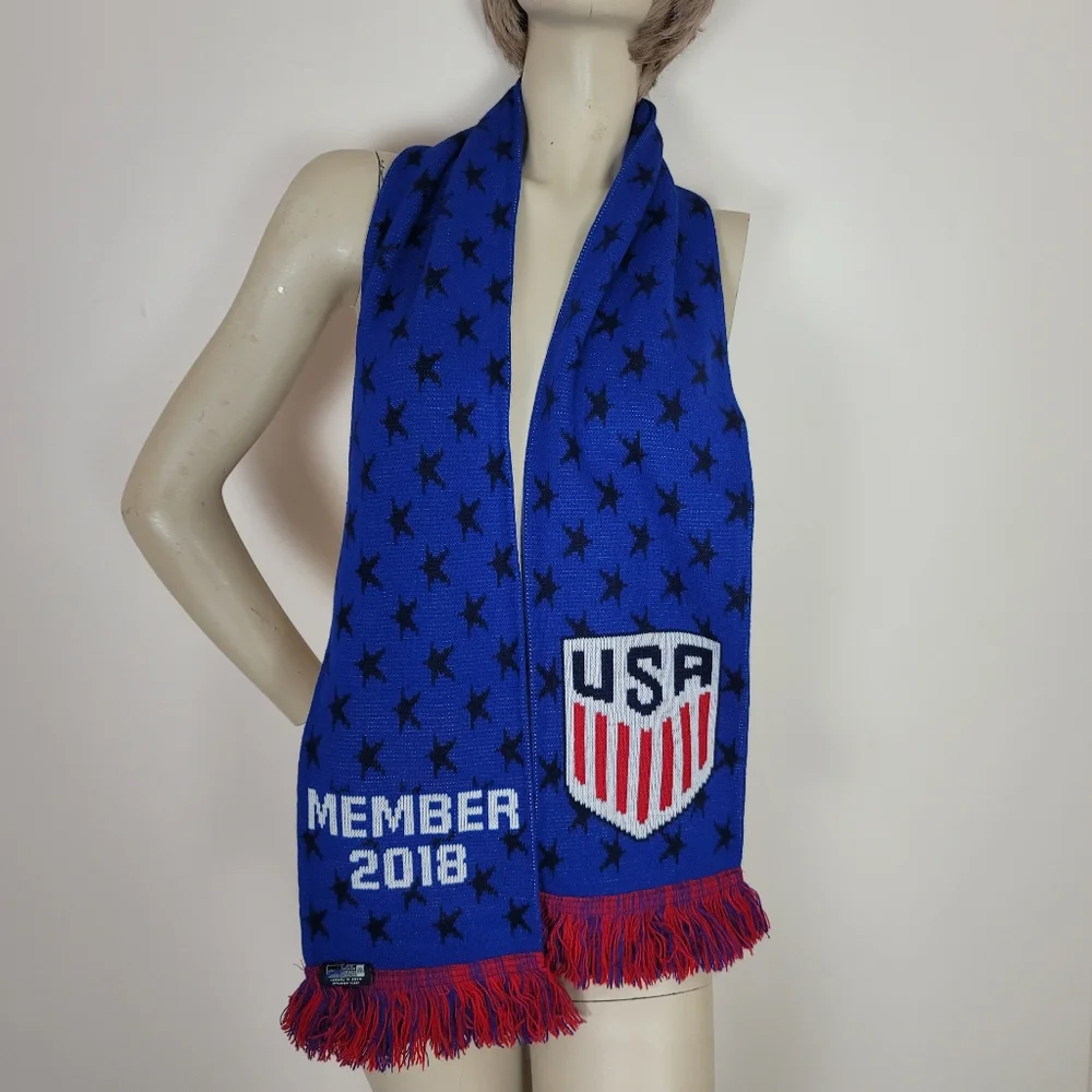 Team USA soccer ruffneck scarf. Member 2018. Red, white and blue